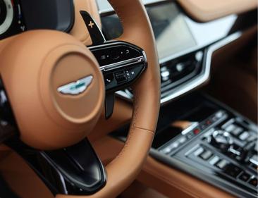 Aston Martin DBX 707 — photo 38