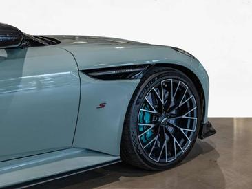 Aston Martin DB12 V8 — photo 8
