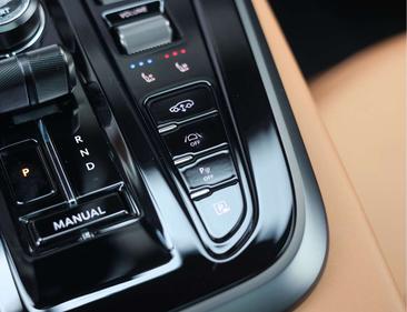 Aston Martin DBX 707 — photo 46