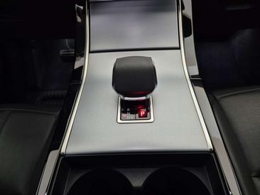 Land Rover Range Rover Evoque D165 — photo 10