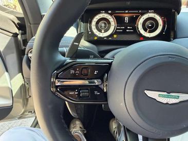 Aston Martin DB12 V8 — photo 13