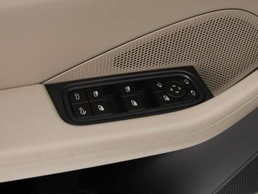 Porsche Macan Electrique — photo 14