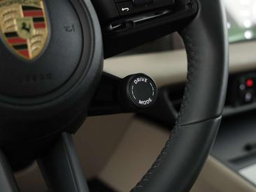 Porsche Macan Electrique — photo 18