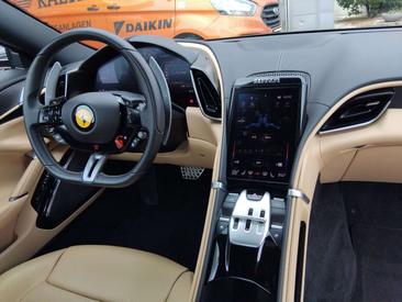 Ferrari Roma Spider — photo 11