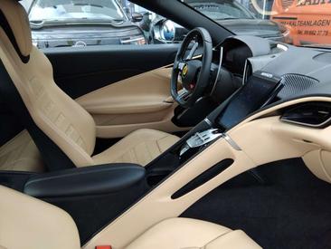 Ferrari Roma Spider — photo 12