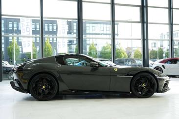 Ferrari 12Cilindri Spider — photo 4