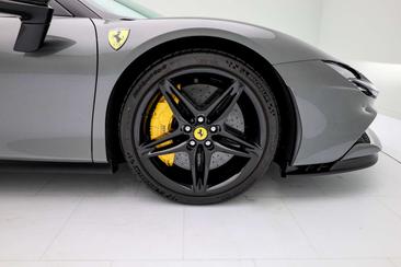 Ferrari SF90 Spider — photo 9