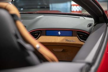 Ferrari Roma Spider — photo 12