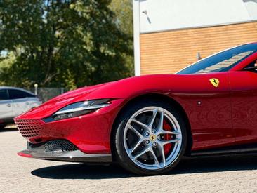 Ferrari Roma Spider — photo 9