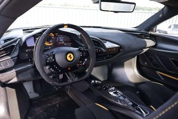 Ferrari SF90 Stradale — photo 11