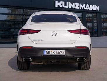 Mercedes GLE 300 Night Edition — photo 4