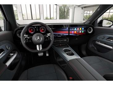 Mercedes GLB 250 AMG Line — photo 6