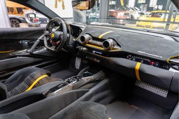 Ferrari 812 Competizione — photo 8