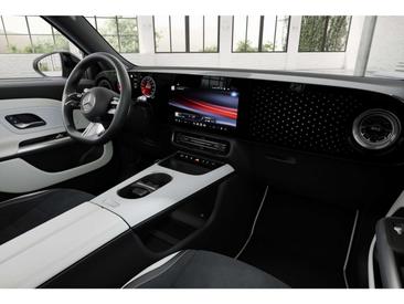 Mercedes GLB 250 Night Edition — photo 8