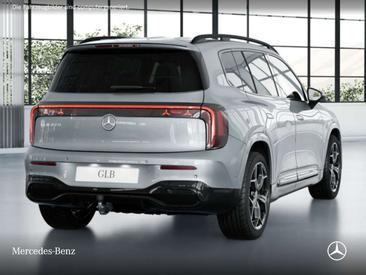 Mercedes GLB 220 Night Edition — photo 3