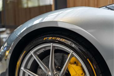 Ferrari 812 Competizione — photo 22
