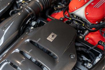 Ferrari 812 Competizione — photo 33