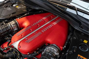 Ferrari 812 Competizione — photo 34