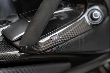 Ferrari 812 Competizione — photo 39