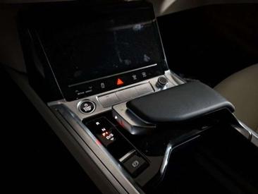 Audi Q8 E-tron 50 Quattro 250 KW — photo 7