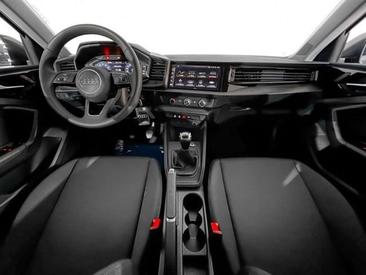 Audi A1 Sportback 25 TFSI — photo 2