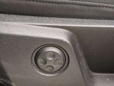 Audi Q2 35 TDI — photo 10