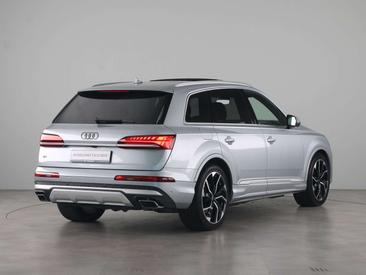 Audi Q7 TFSI E 55 E Quattro — photo 11