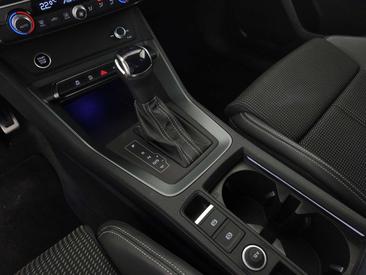 Audi Q3 35 TDI — photo 14