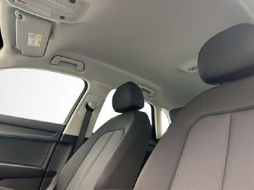Audi Q3 35 TDI — photo 9