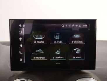 Audi Q2 35 TDI — photo 13