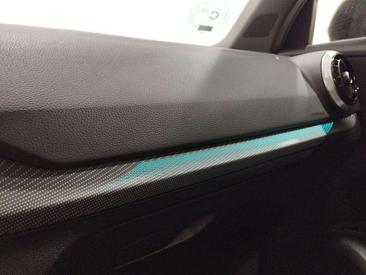 Audi Q2 35 TDI — photo 14