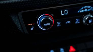 Audi A1 Sportback Attraction 1.4 TFSI — photo 11