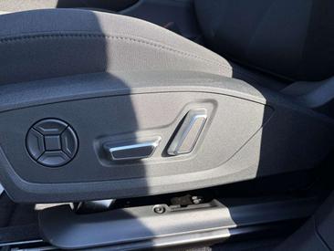 Audi Q3 35 TDI — photo 9
