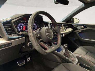 Audi A1 Sportback 40 TFSI — photo 9