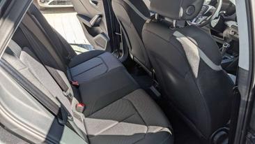 Audi Q2 35 TFSI — photo 11