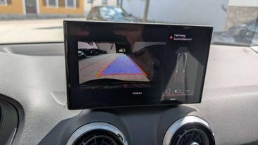 Audi Q2 35 TFSI — photo 20