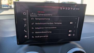 Audi Q2 35 TFSI — photo 14