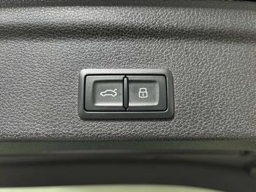 Audi Q3 35 TDI — photo 16