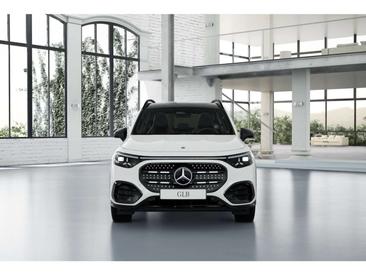 Mercedes GLB 250 Night — photo 4