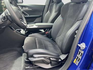 BMW IX1 XDrive30 — photo 10