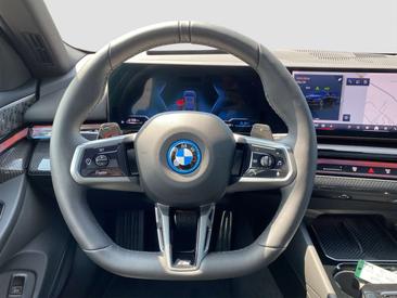 BMW Série 5 550e XDrive — photo 12