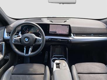 BMW X1 SDrive20d — photo 11