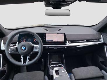 BMW X1 SDrive18d — photo 11