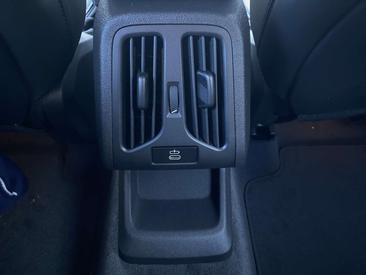 BMW X1 SDrive18d — photo 13