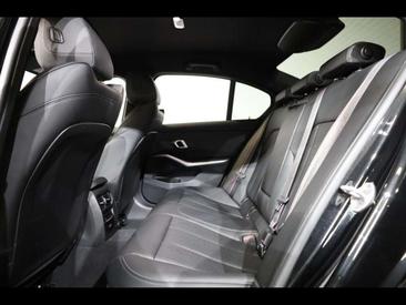 BMW Série 3 Berline 320d — photo 9