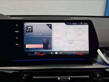 BMW X1 SDrive20d — photo 9