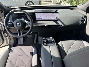 BMW IX XDrive45 — photo 6