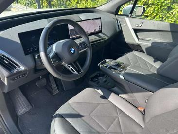 BMW IX XDrive45 — photo 9