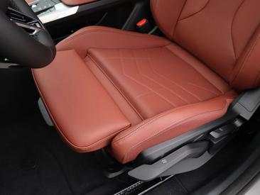 BMW X1 XDrive25e — photo 10