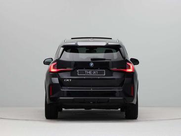 BMW IX1 EDrive20 — photo 5